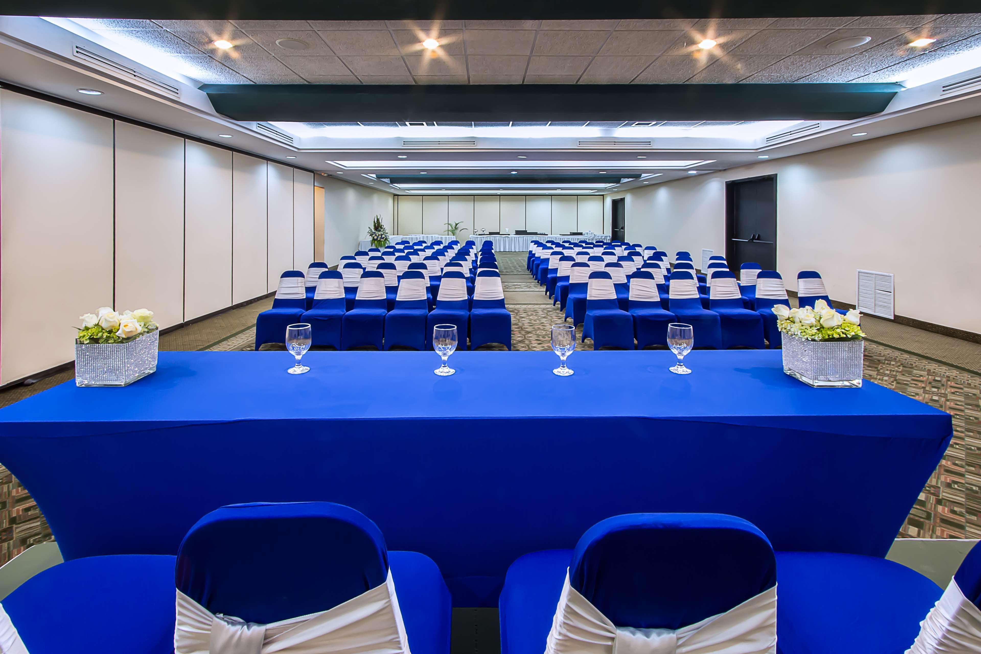 Best Western Plus Como Park Hotel Saint Paul Extérieur photo